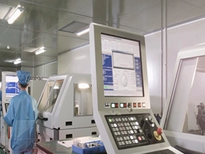 超精密ダイヤモンド旋盤